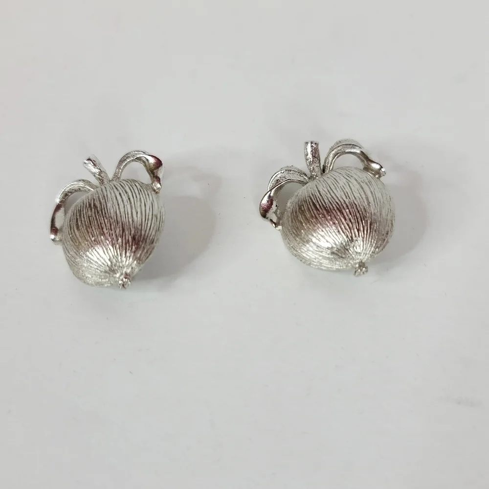 Vintage Sarah Covington Adam's Delight Earrings